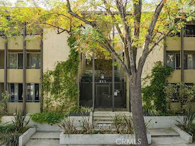 211 S Wilson Ave #209 Pasadena, CA 91106