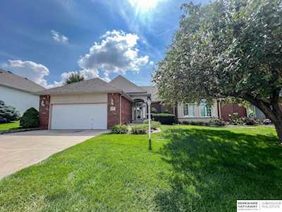 807 Villa Plaza Papillion, NE 68046