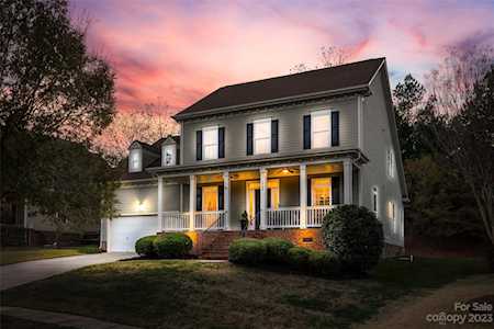 1749 Lakeland Trail Dr Tega Cay, SC 29708