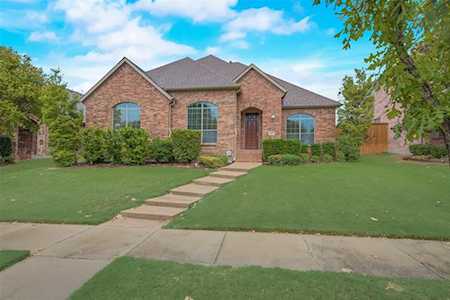 405 Broken Sword Drive Lewisville, TX 75056
