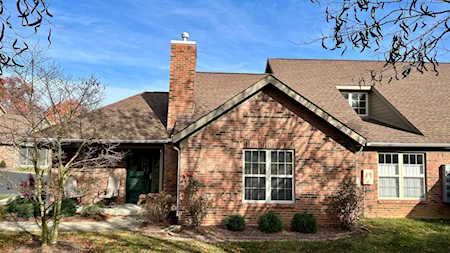 2820 Laurel Wind Boulevard Lewis Center, OH 43035