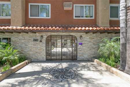 3220 Altura Ave #305 La Crescenta, CA 91214