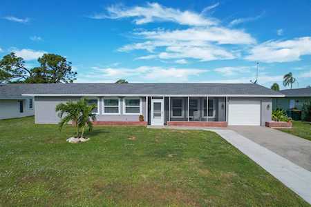 78 Oakland Hills Ct Rotonda West, FL 33947