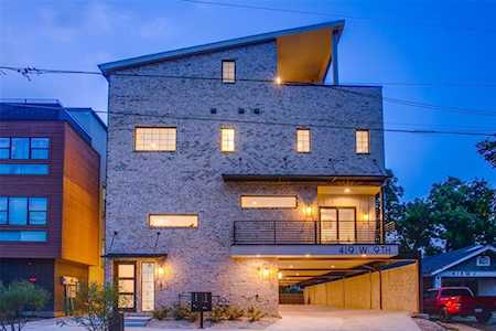 419 W 9th Street #D Dallas, TX 75208