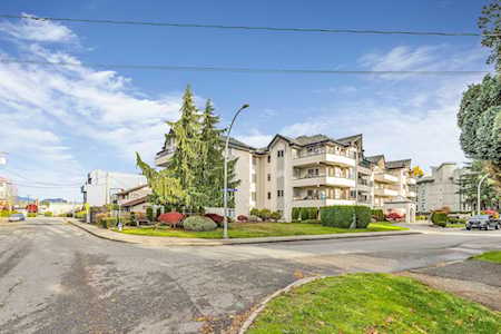 2526 Lakeview Crescent #102 Abbotsford, BC V2S 3A9