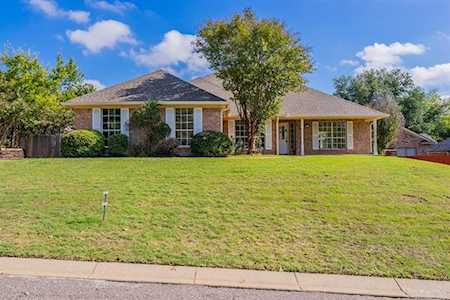 8616 Woodslane Drive Fort Worth, TX 76179