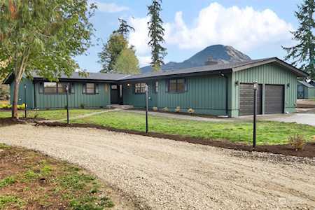40712 236th Ave SE Enumclaw, WA 98022