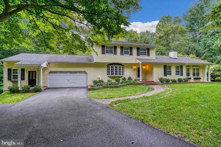 17 Trojan Horse Dr Phoenix, MD 21131