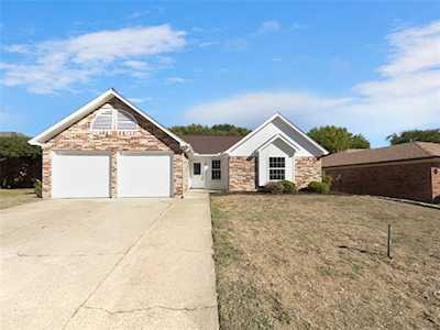 1016 Green Ridge Terrace Saginaw, TX 76179