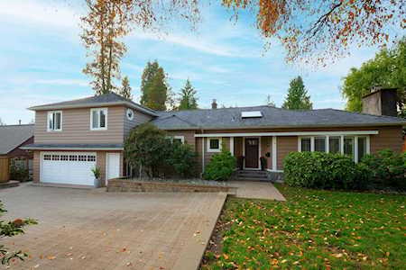 474 Hadden Drive West Vancouver, BC V7S 1G2