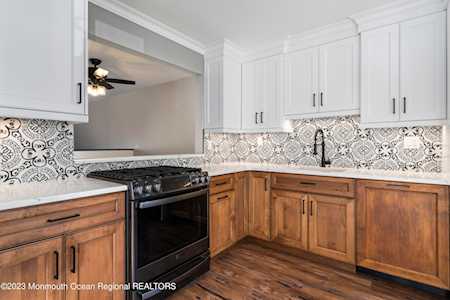 52 Aberdare Ct #Unit 6 Freehold, NJ 07728