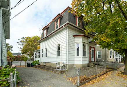 18 Pinckney St Somerville, MA 02145