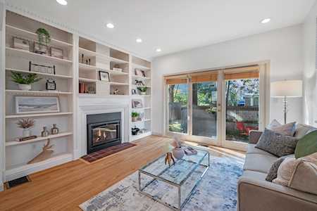27-29 Kinnaird St #2 Cambridge, MA 02139