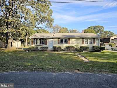325 Beach Ave Pasadena, MD 21122