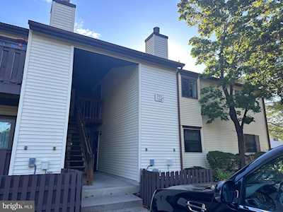 708 Lindsey Ct Marlton, NJ 08053