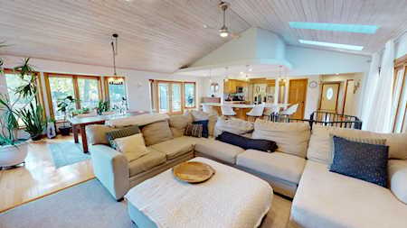 2510 Mayfair Avenue White Bear Lake, MN 55110