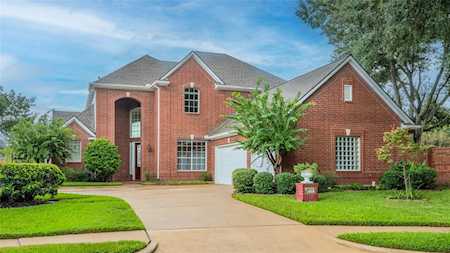 875 Harbour Place Sugar Land, TX 77478