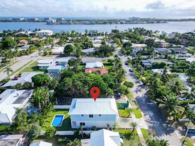 126 Auburn Drive Lake Worth Beach, FL 33460