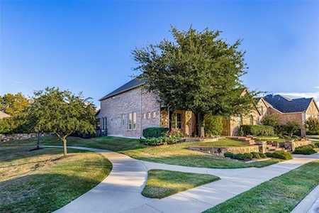 4604 GOLDEN MEW Drive Carrollton, TX 75010