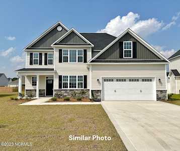 609 Salty Marsh Ln Jacksonville, NC 28546