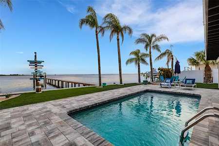 1681 Sea Breeze Dr Tarpon Springs, FL 34689