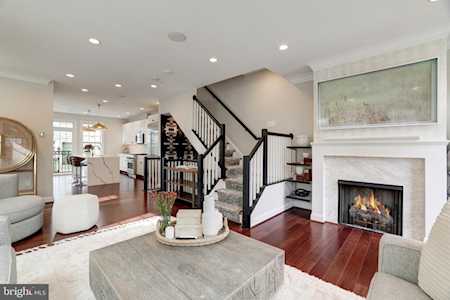 804 N Wakefield St Arlington, VA 22203