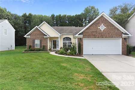 9036 Torrence Crossing Dr Huntersville, NC 28078