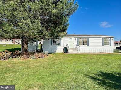 565 Holly Dr New Providence, PA 17560