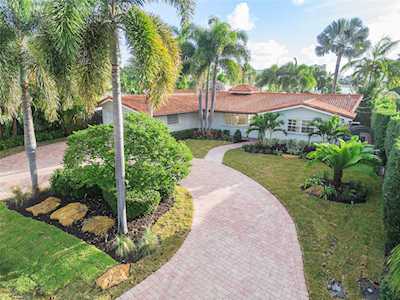 1070 NE 27th Ter Pompano Beach, FL 33062