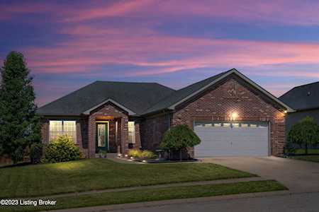 832 Hackney Ln Shelbyville, KY 40065