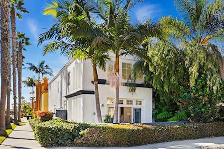401 N Tremont Street Oceanside, CA 92054