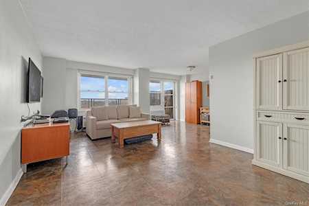 2550 Olinville Ave #9G Bronx, NY 10467
