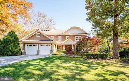 3651 Harrison St N Arlington, VA 22207