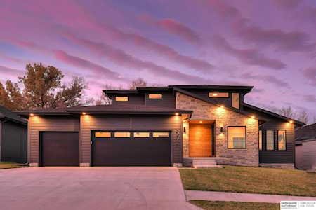 20702 Hartman Ave Omaha, NE 68022