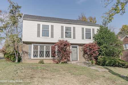 8111 Huntsman Trl Louisville, KY 40291