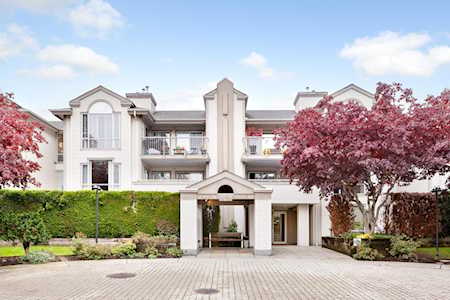 19122 122 Avenue #216 Pitt Meadows, BC V3Y 2N7