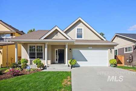 6321 S Schooner Avenue Boise, ID 83716