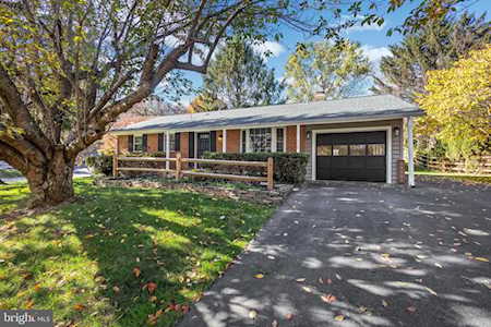 24300 Log House Rd Gaithersburg, MD 20882