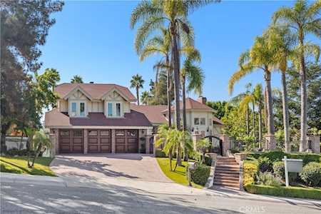 27055 Hidden Trail Rd Laguna Hills, CA 92653