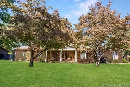 3307 Locust Ln Jeffersonville, IN 47130
