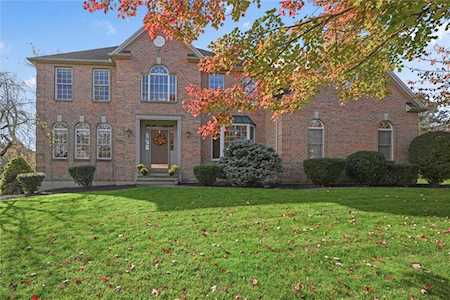 1664 Woodfield Dr Bethlehem, PA 18015