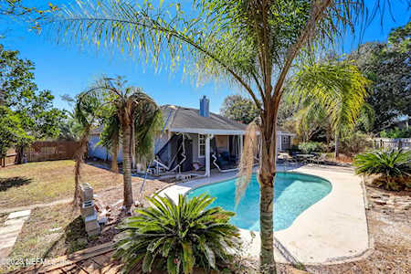 8210 Hamden CIR W Jacksonville, FL 32244