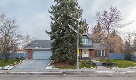 15 Lake Placid Hill SE Calgary, AB T2J 5H4