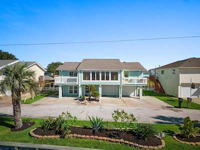 5 S White Heron Dr La Marque, TX 77568