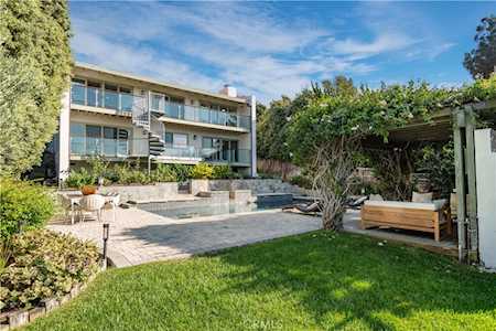 1108 Via Zumaya Palos Verdes Estates, CA 90274