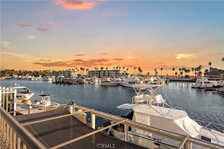 17019 Edgewater Lane Huntington Beach, CA 92649