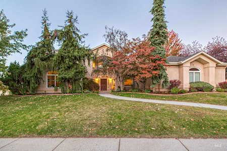 2742 E Table Rock Road Boise, ID 83712