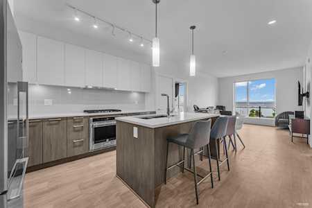 625 E 3rd Street #202 North Vancouver, BC V7L 1G6