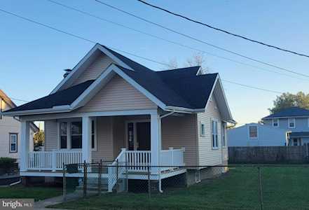 12 Lorewood Ave Wilmington, DE 19804