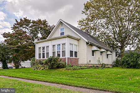 500 W Summit Ave Wilmington, DE 19804